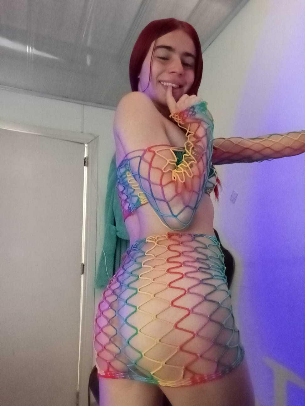 Image of cam model LoveMaxim from XloveCam