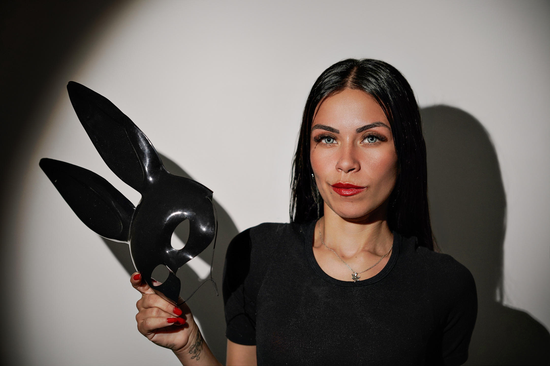 Image of cam model ZoeLux from XloveCam