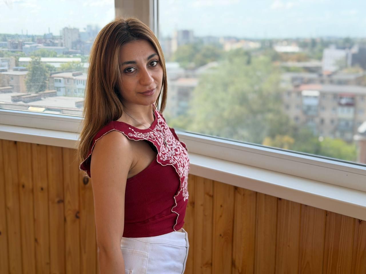 Image of cam model MiyaLinn from XloveCam