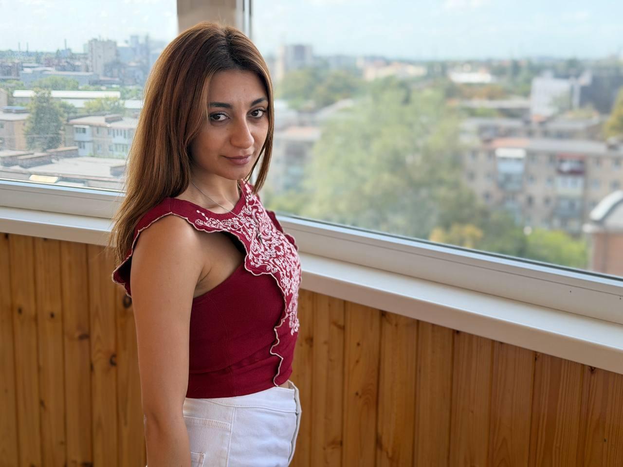 Image of cam model MiyaLinn from XloveCam