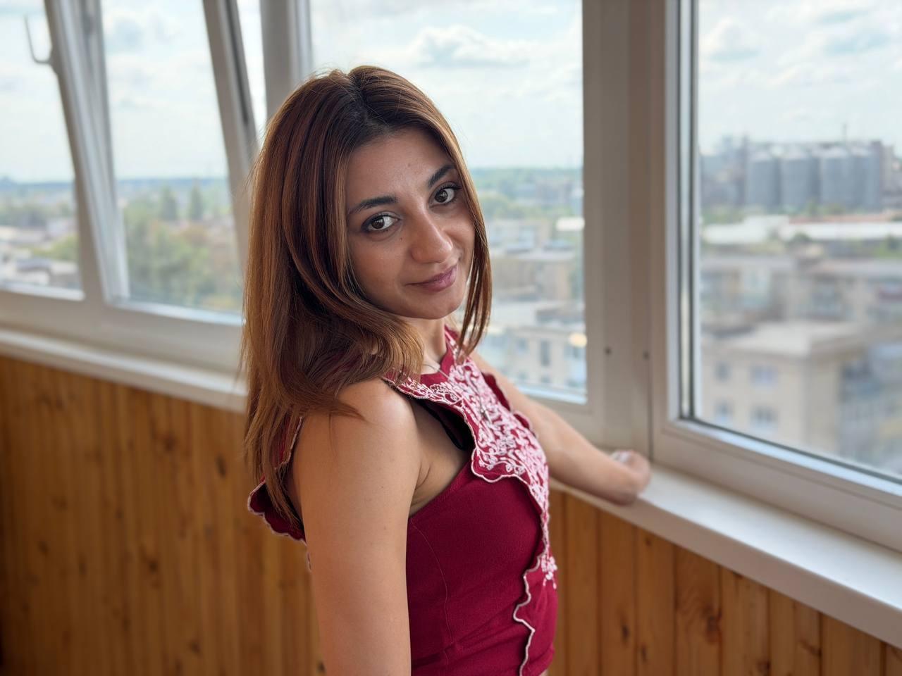 Image of cam model MiyaLinn from XloveCam