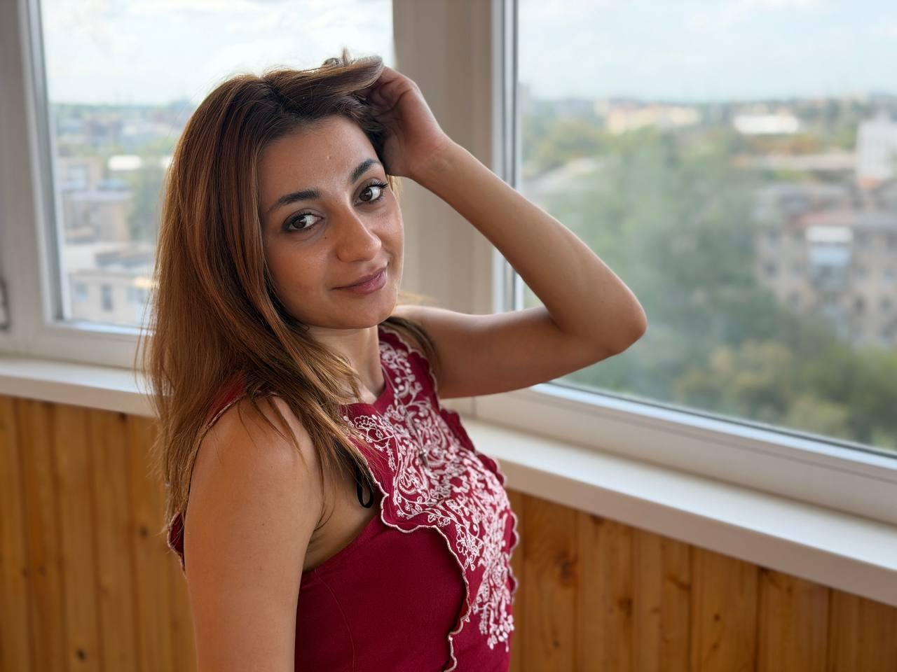 Image of cam model MiyaLinn from XloveCam