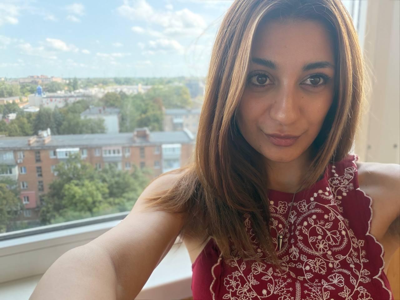 Image of cam model MiyaLinn from XloveCam
