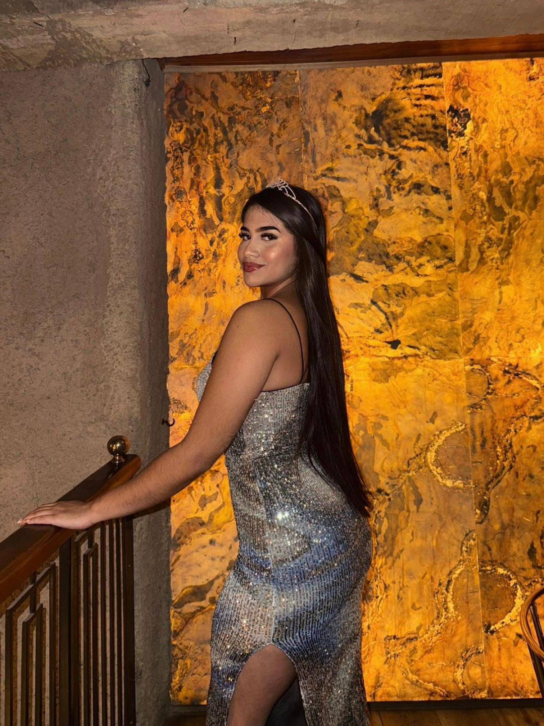 Image of cam model IsisFerrer from XloveCam
