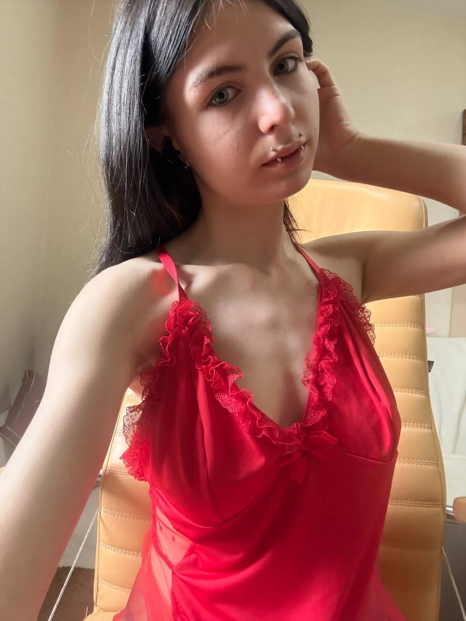 Image of cam model NobukoGraue from XloveCam