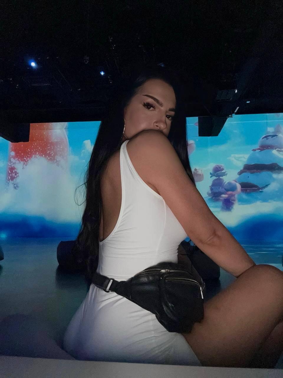 Image of cam model NouraMalvi from XloveCam