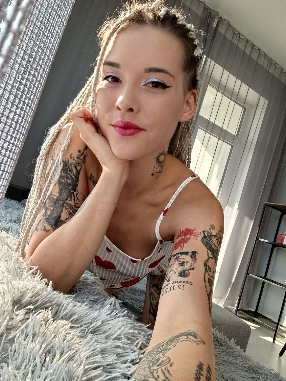 Image of cam model RachelNervis from XloveCam