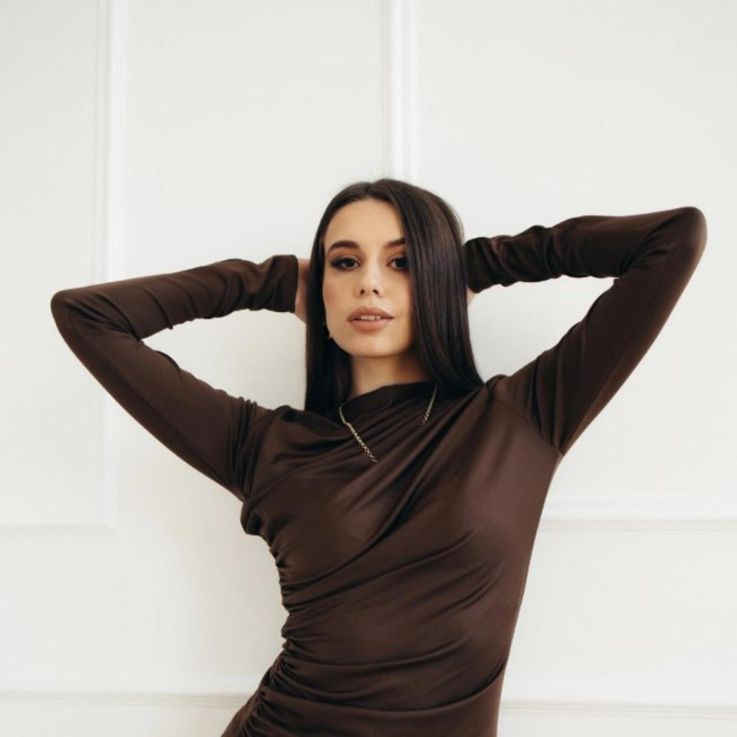 Image of cam model StaciStratos from XloveCam