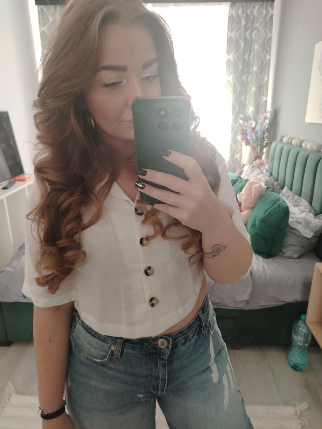Image of cam model EveBliss from XloveCam