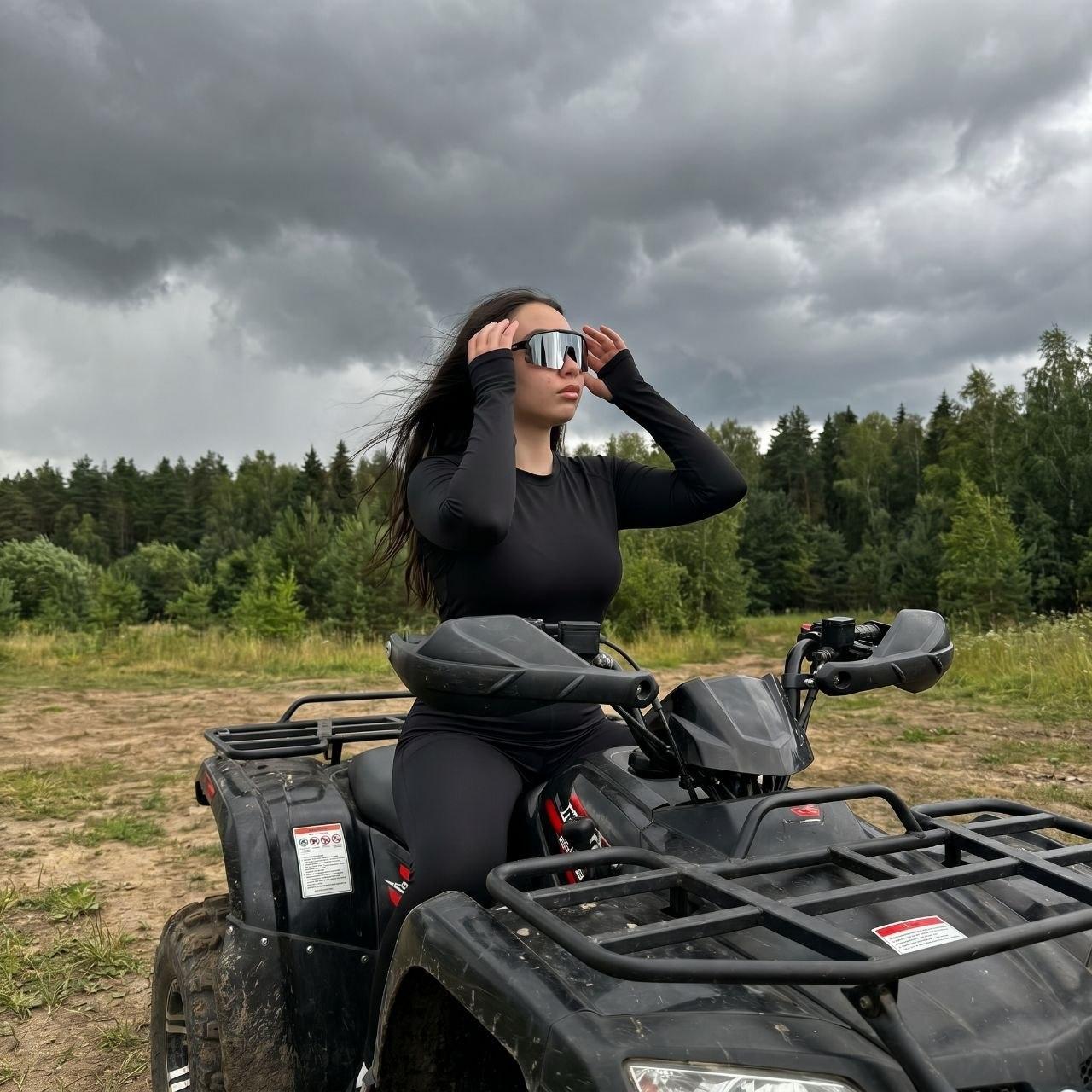 Image of cam model AlbertineMckeag from XloveCam