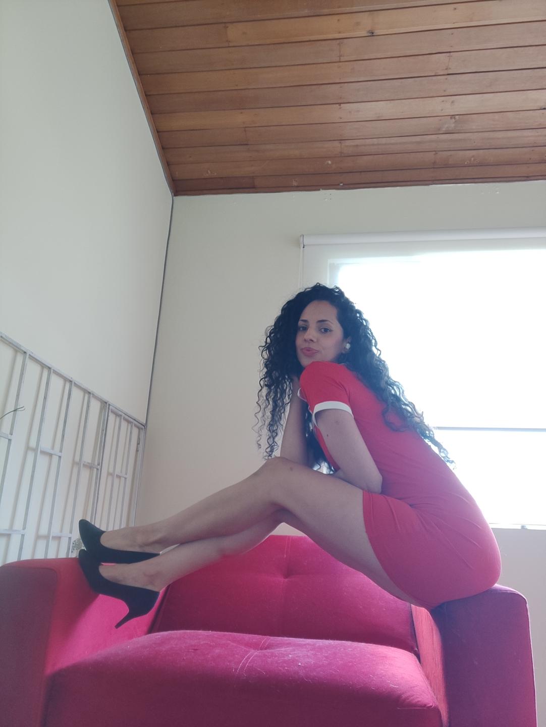 Image of cam model CurlyBlossom from XloveCam