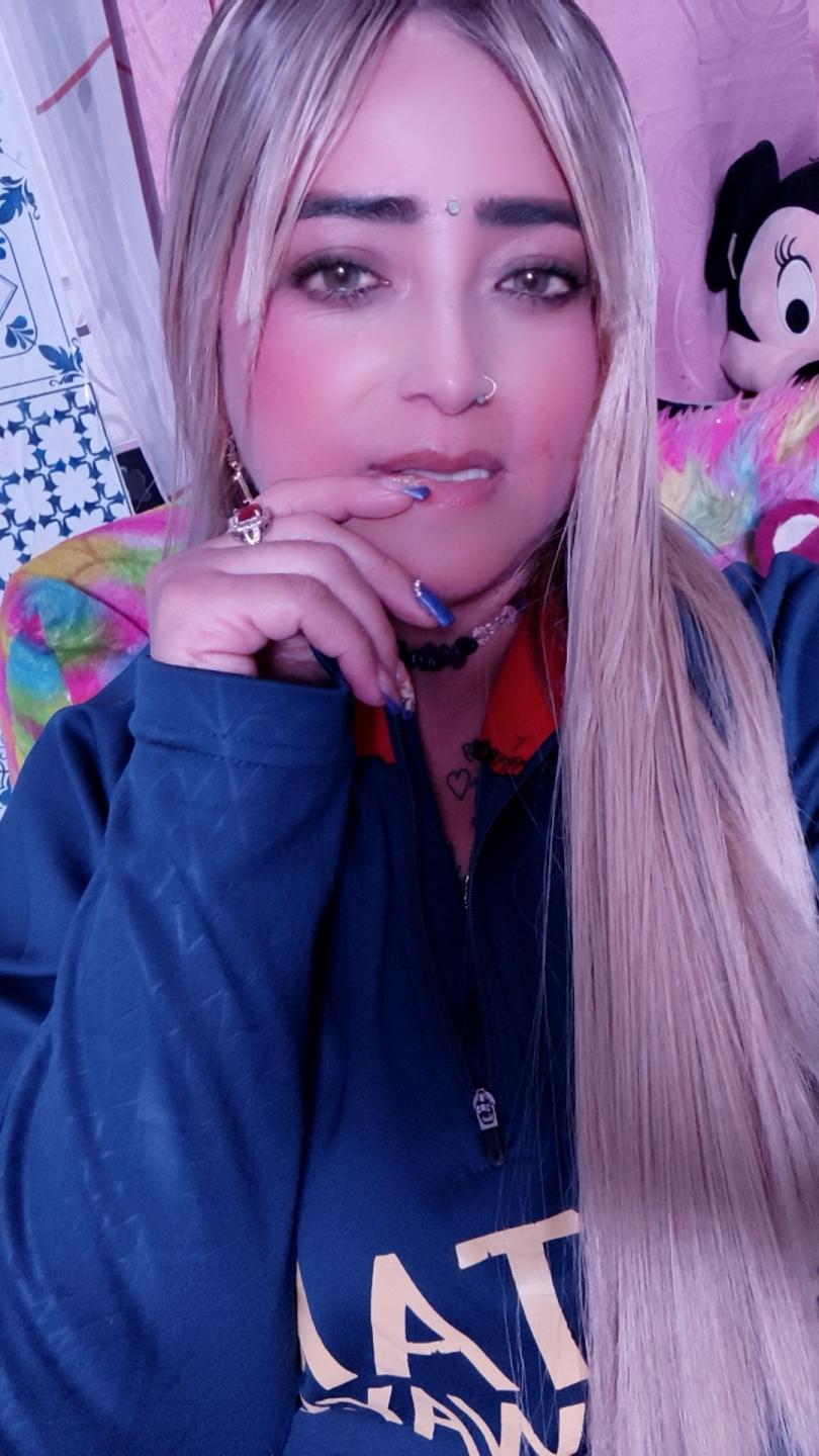Image of cam model AlessadraJoness from XloveCam