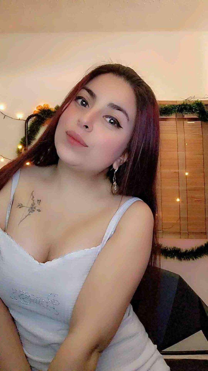 Image of cam model Dannazv from XloveCam