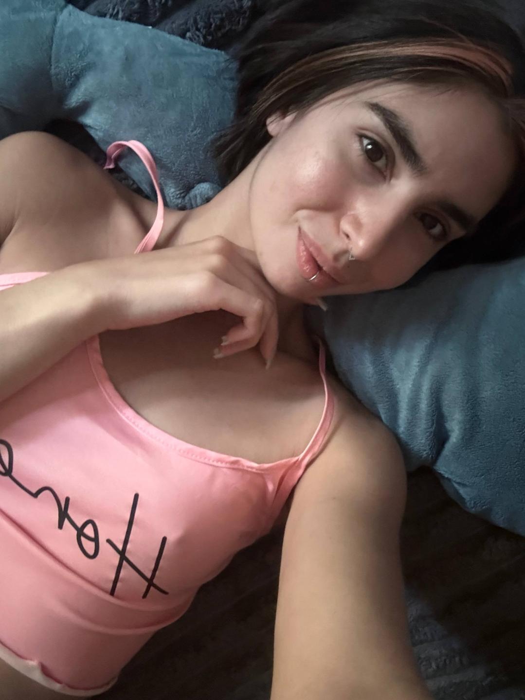 Image of cam model TameikaMacclellan from XloveCam