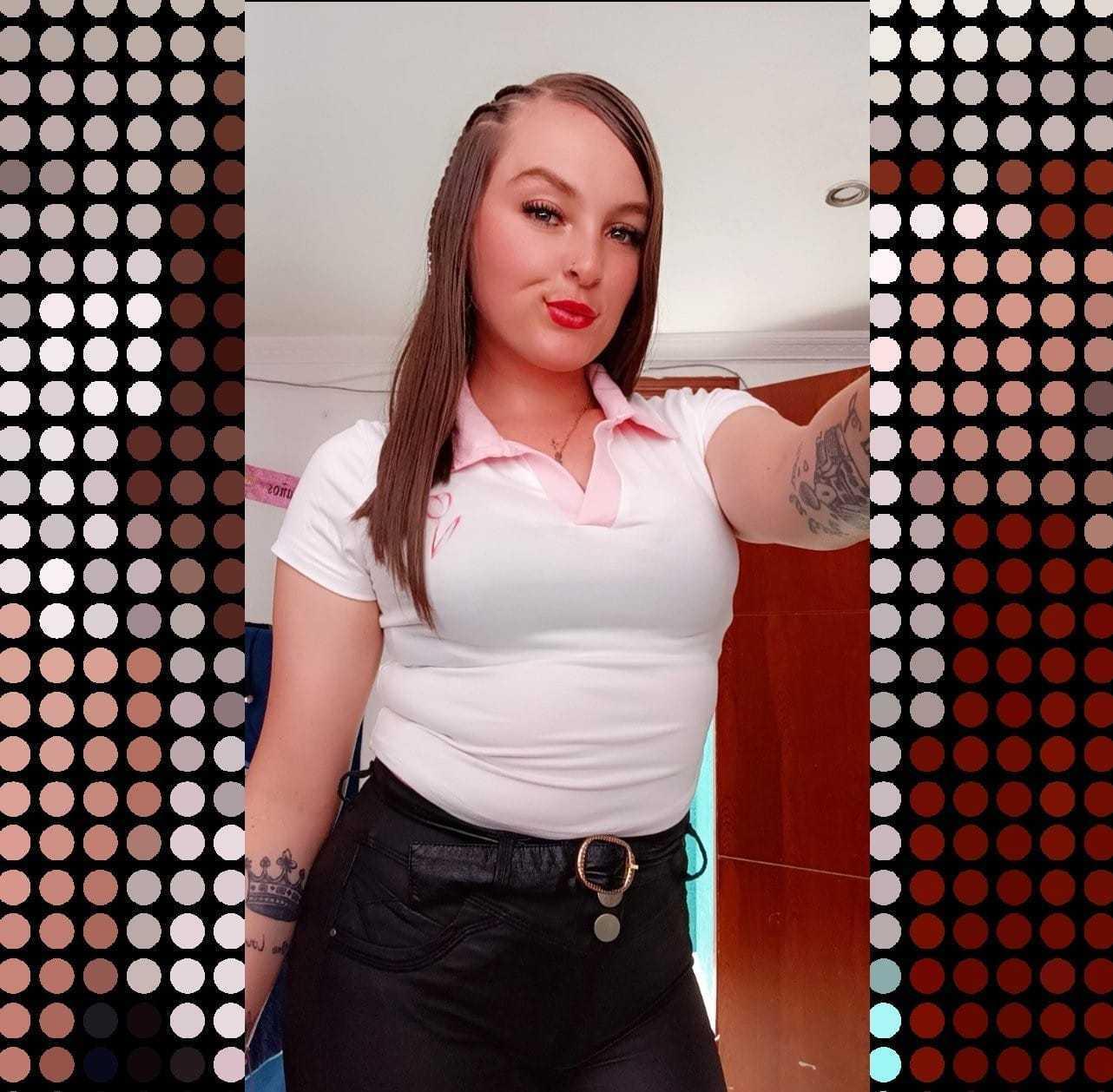 Image of cam model AmmiraGray from XloveCam