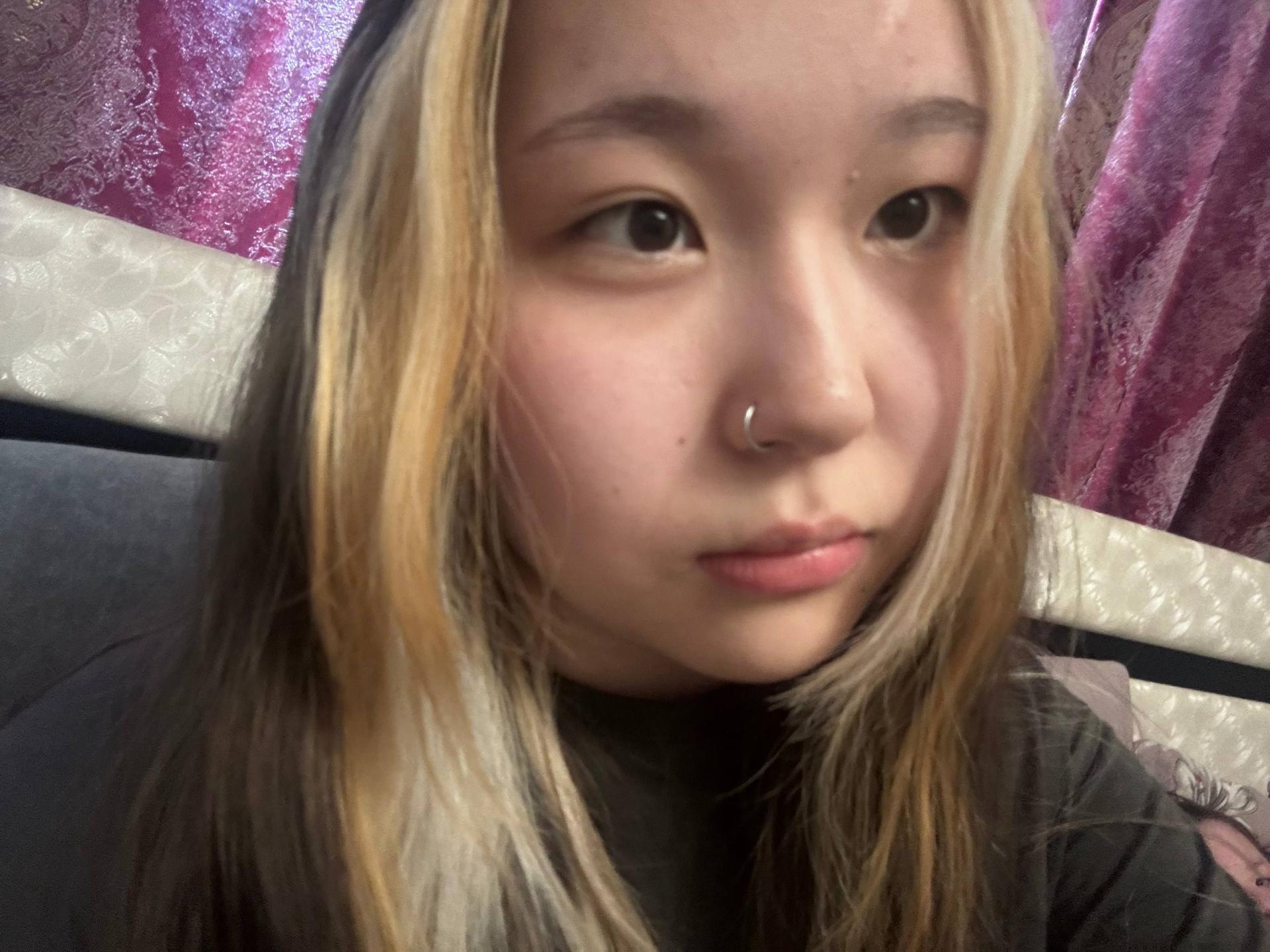 Image of cam model JungMcgranor from XloveCam