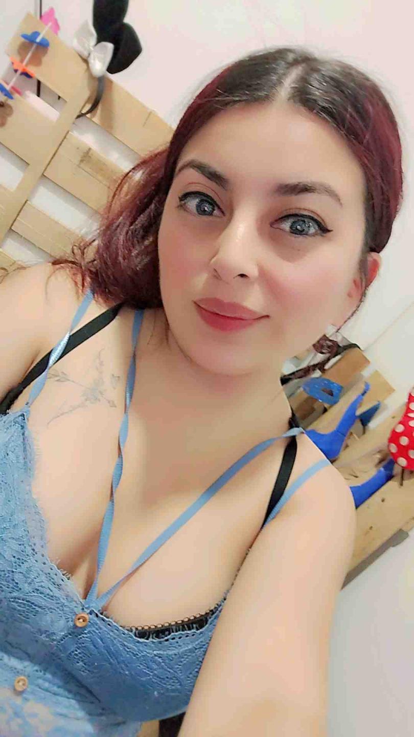 Image of cam model Dannazv from XloveCam