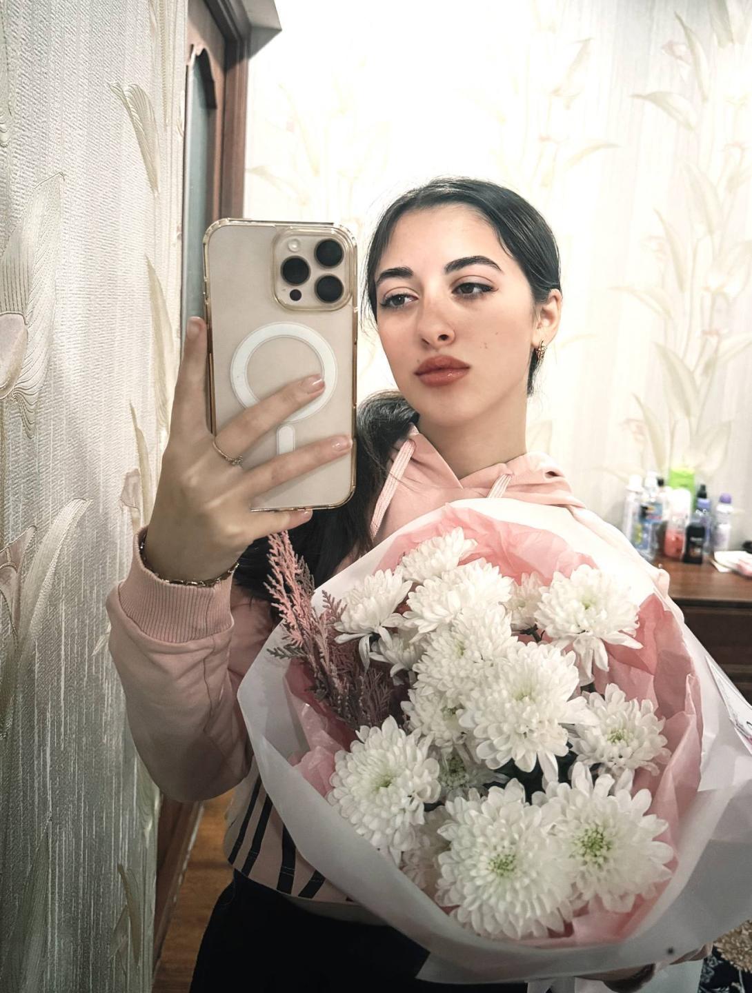 Image of cam model BokSinha from XloveCam