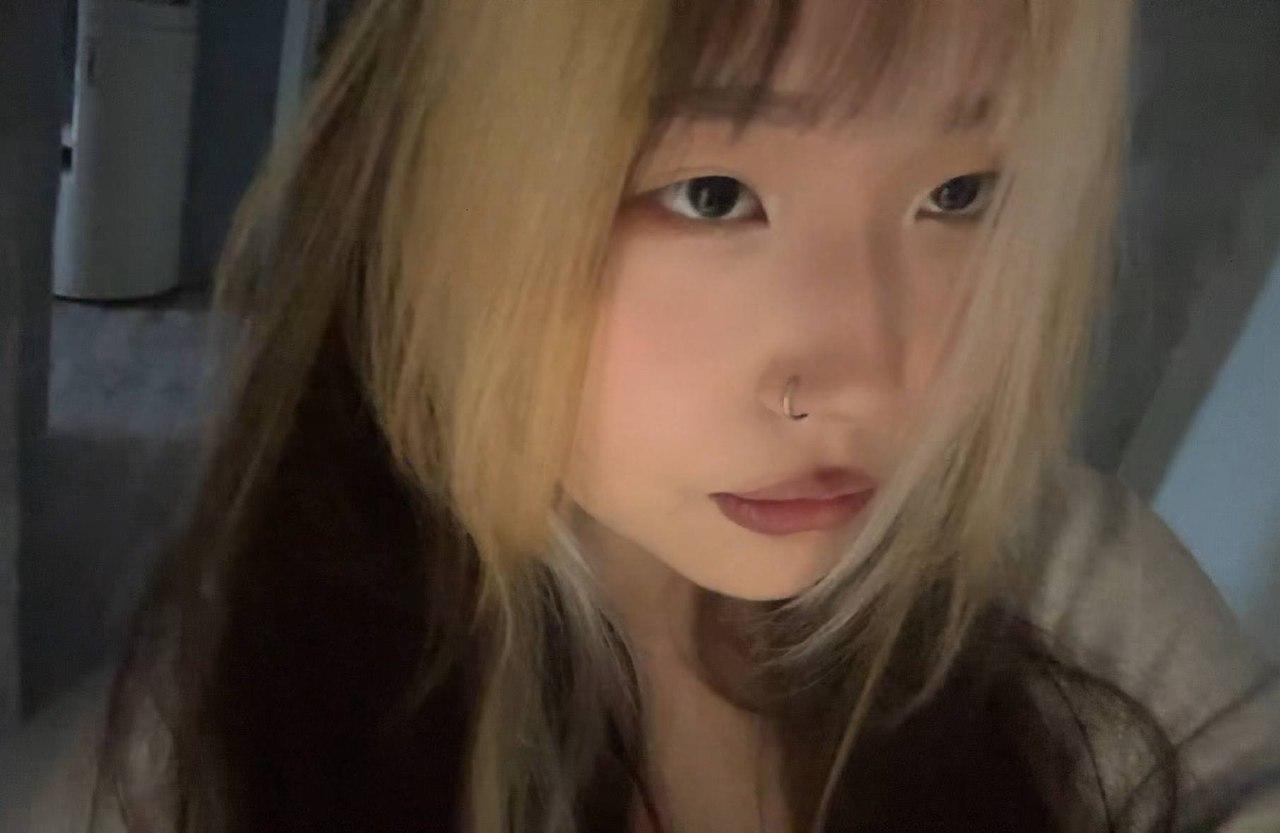 Image of cam model JungMcgranor from XloveCam