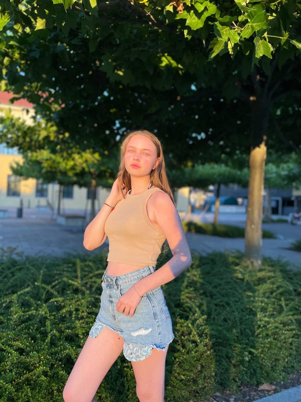 Image of cam model MarkitaCarril from XloveCam