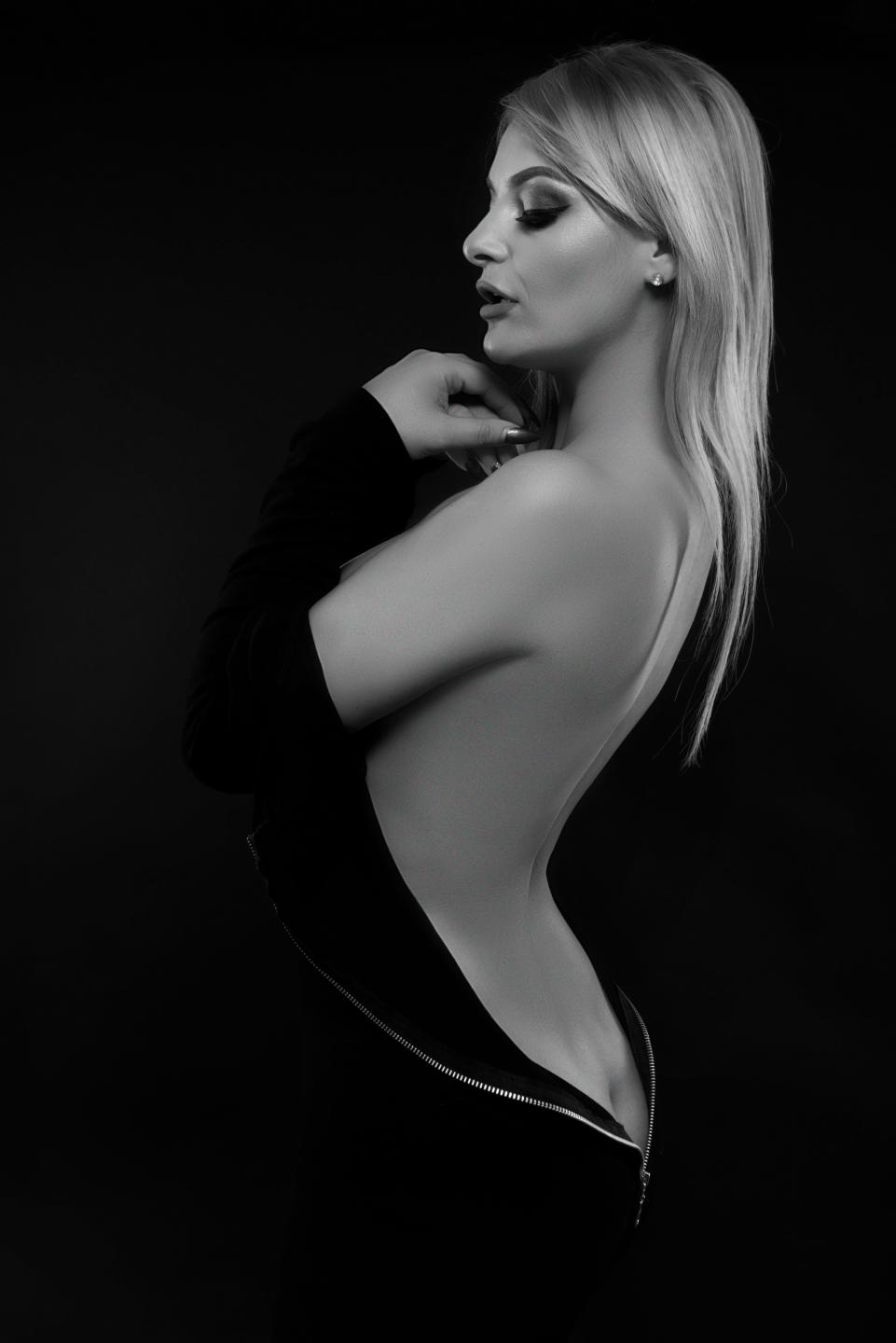 Image of cam model DorothyLake from XloveCam