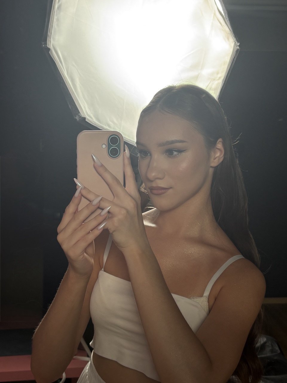 Image of cam model DomingaSierra from XloveCam
