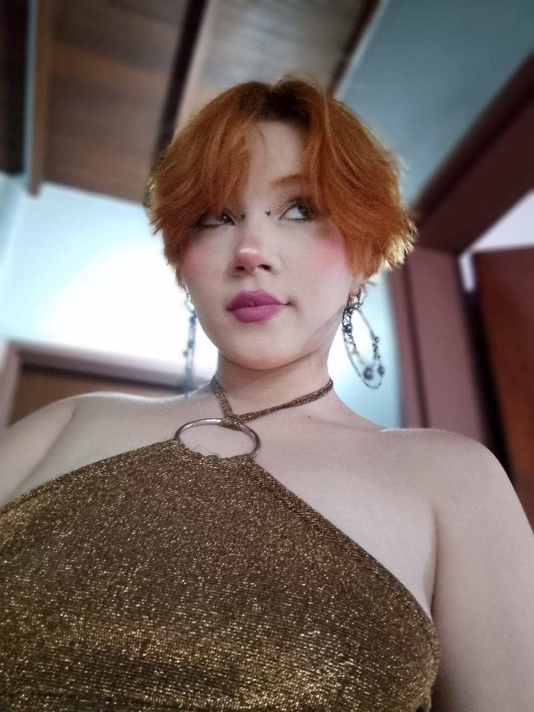 Image of cam model ChloeeWilliams from XloveCam
