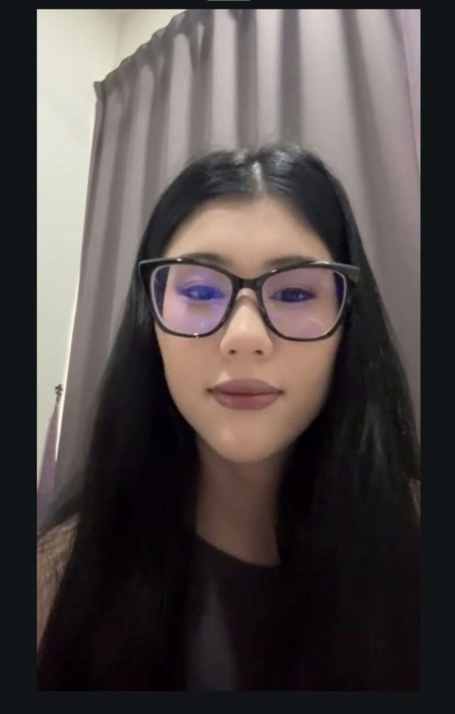 Image of cam model MikuDilena from XloveCam