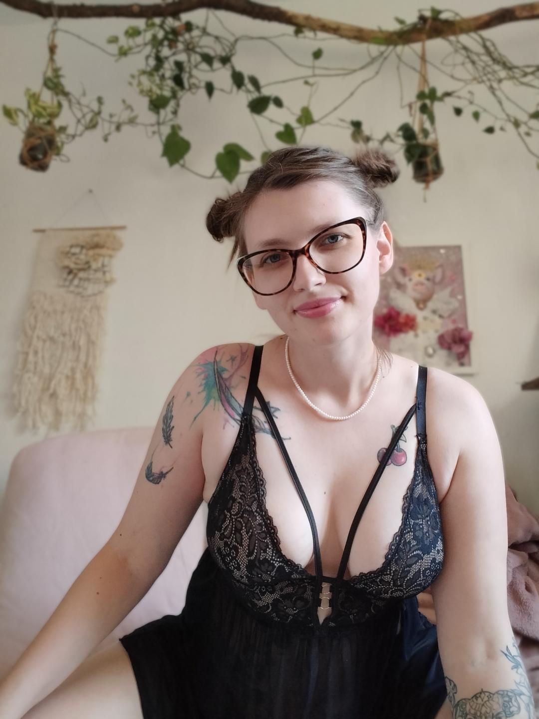 Image of cam model AggieSexy from XloveCam
