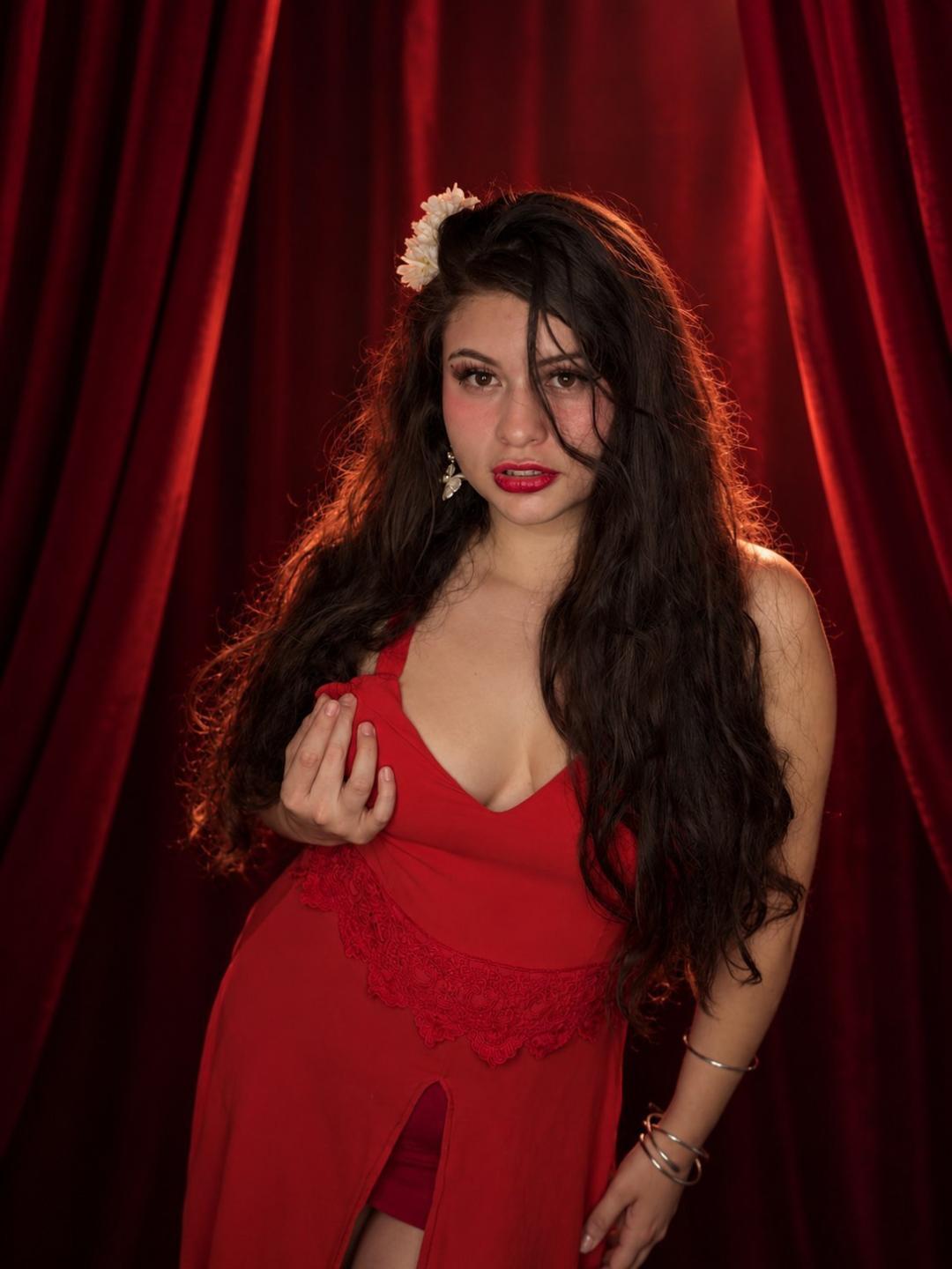 Image of cam model Esmaelda from XloveCam