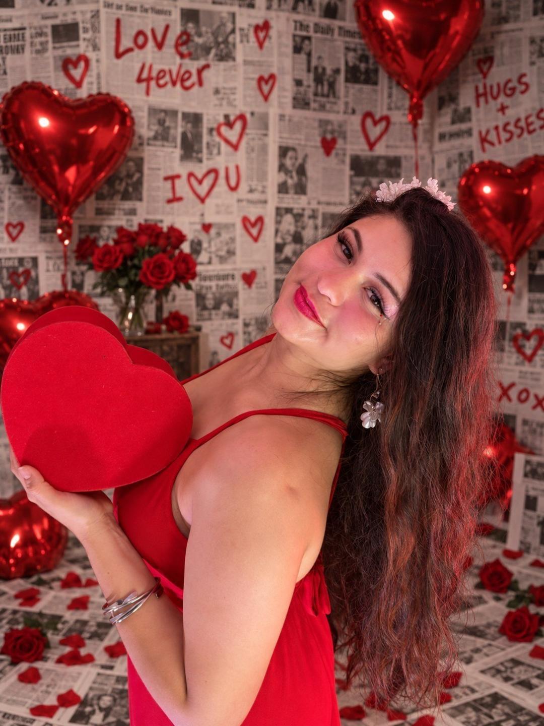 Image of cam model Esmaelda from XloveCam