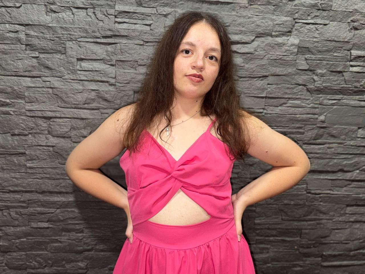 Image of cam model MelodiLady from XloveCam