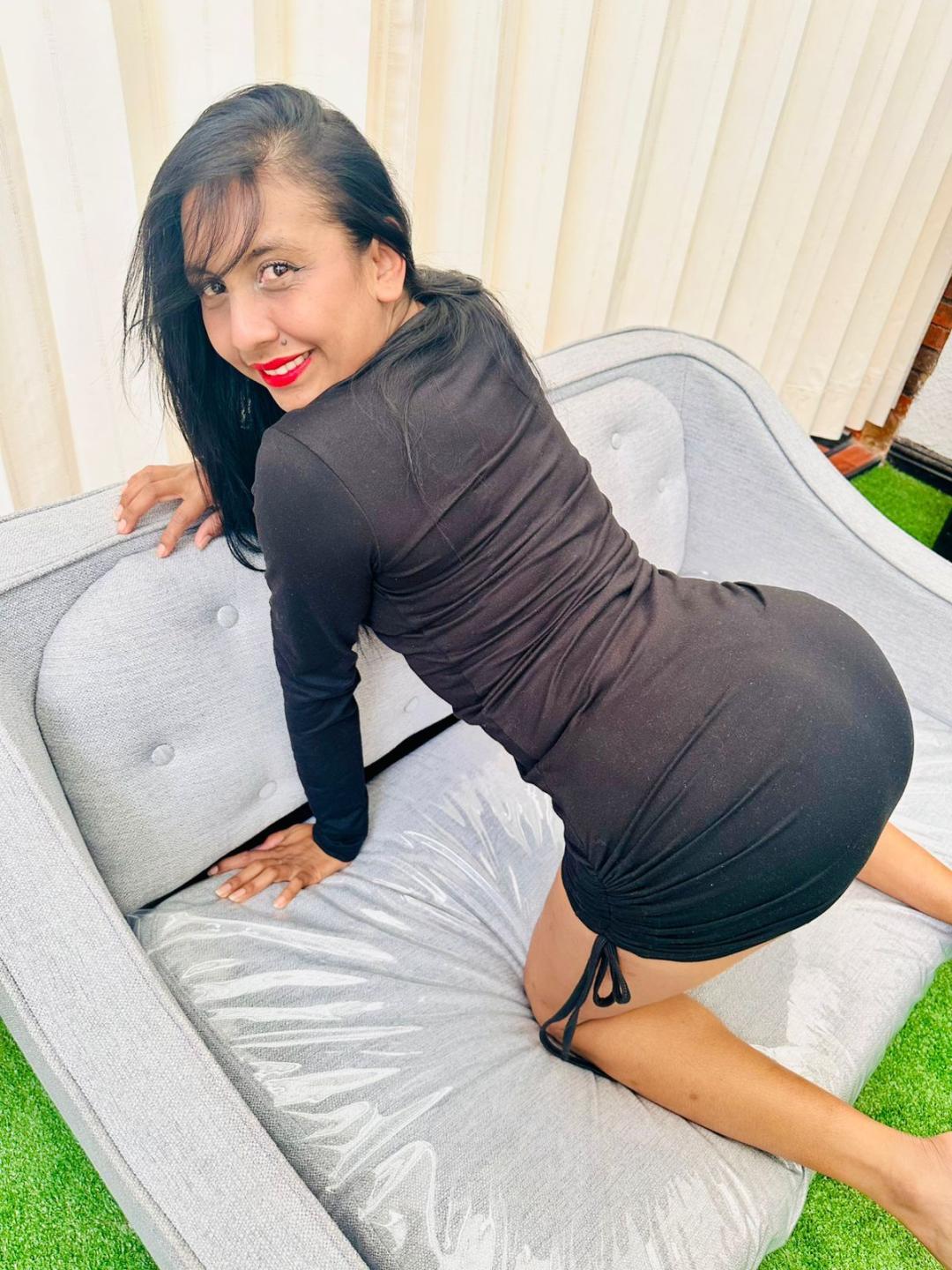 Image of cam model MelizQueen from XloveCam