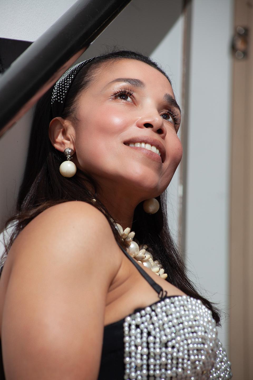 Image of cam model MiaLucchi from XloveCam