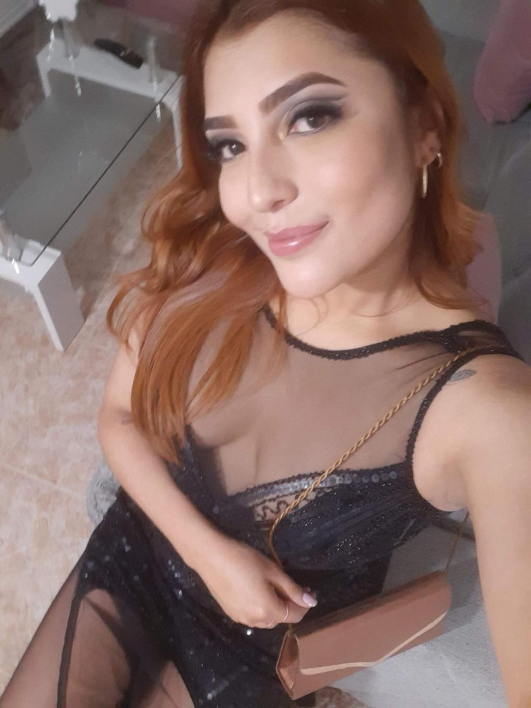 Image of cam model BiancaRey from XloveCam