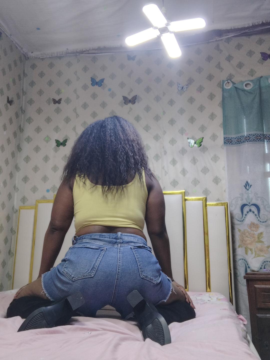 Image of cam model BrownieBabe from XloveCam