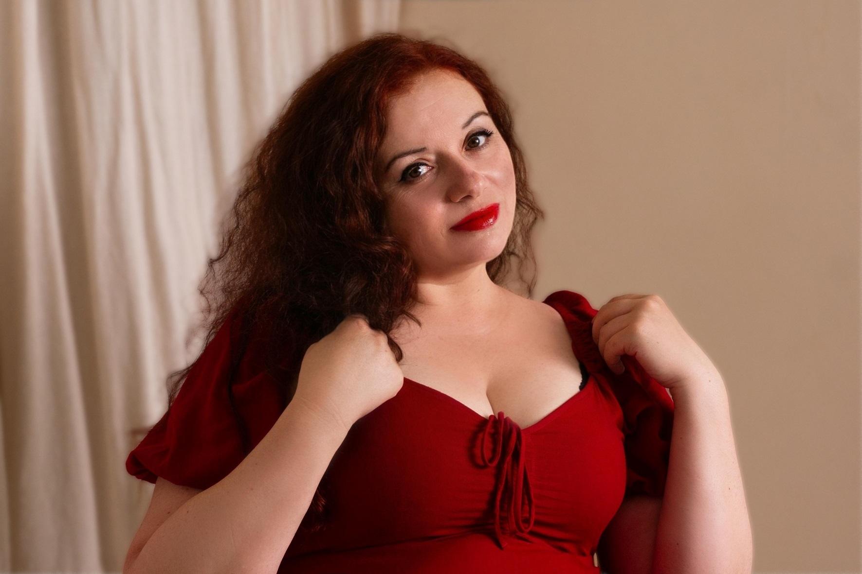 Image of cam model ElisabethLovee from XloveCam