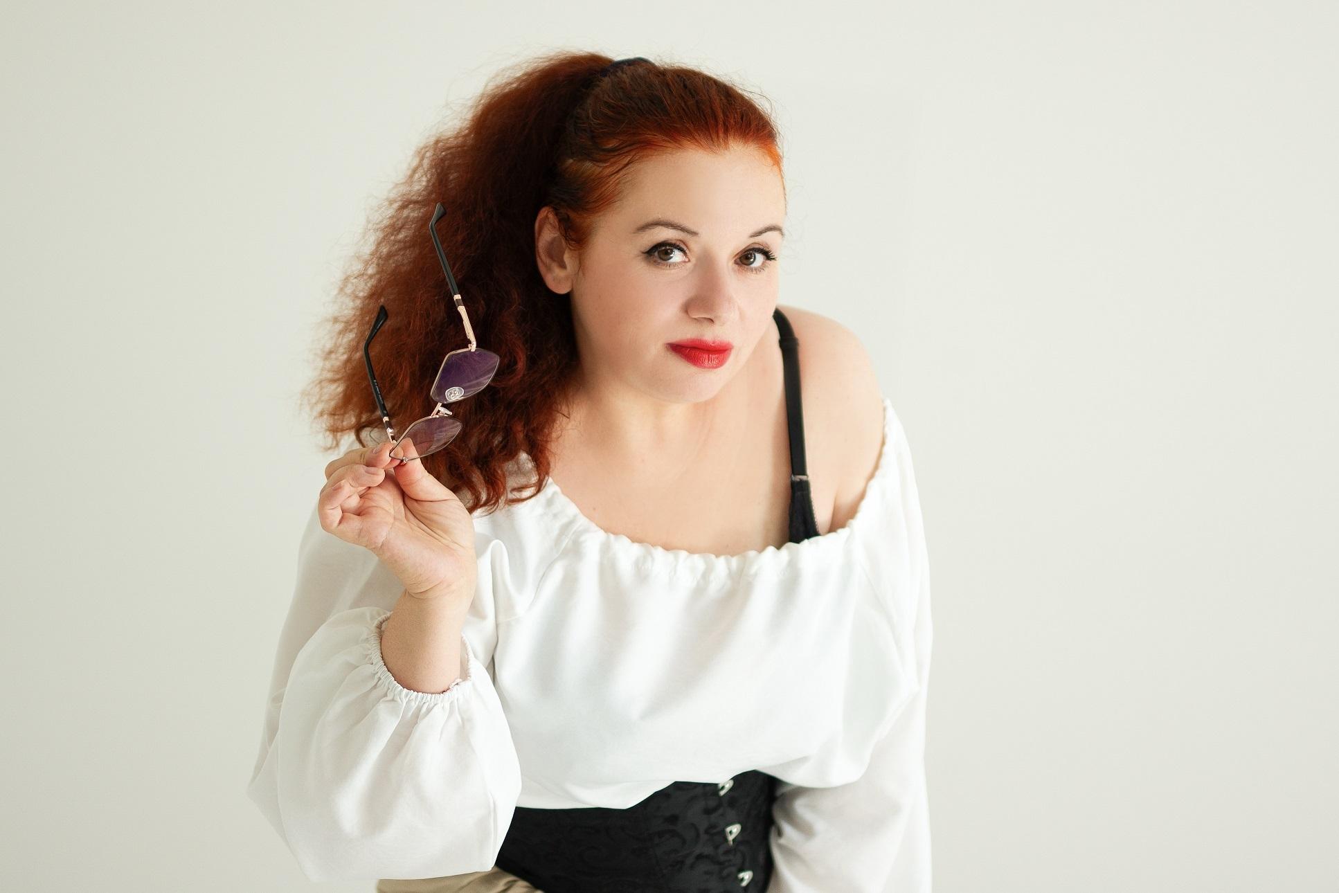 Image of cam model ElisabethLovee from XloveCam