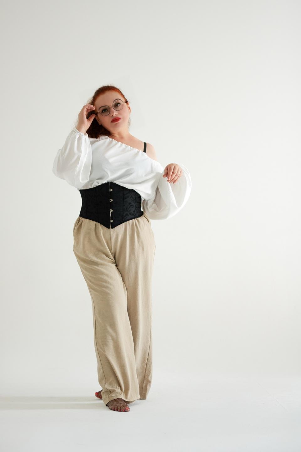 Image of cam model ElisabethLovee from XloveCam