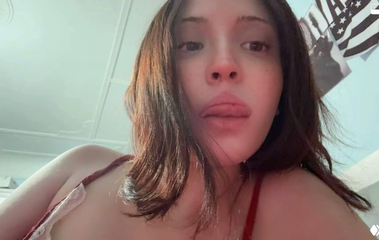 Image of cam model ElaneBoth from XloveCam