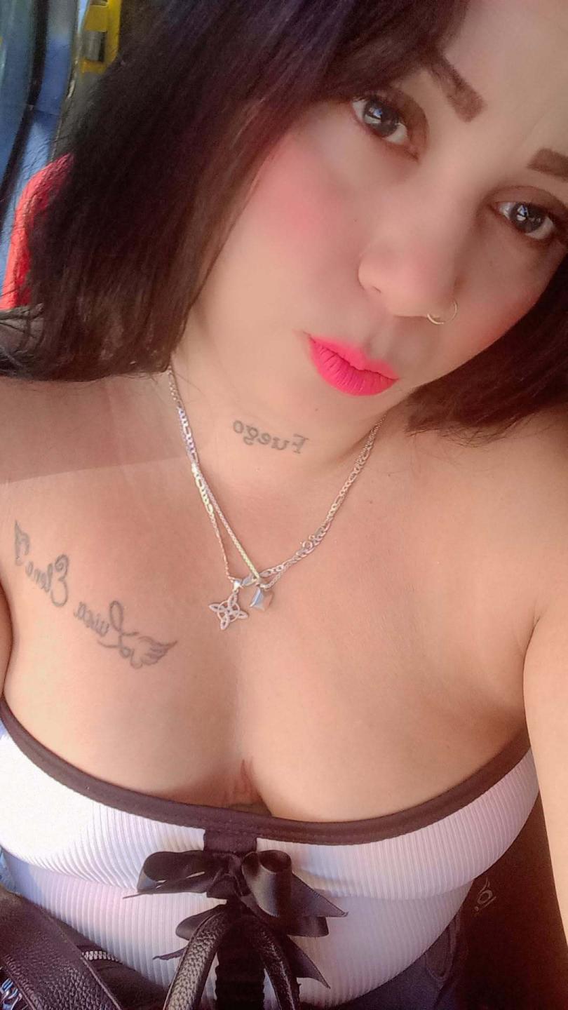 Image of cam model VictoriaLands from XloveCam