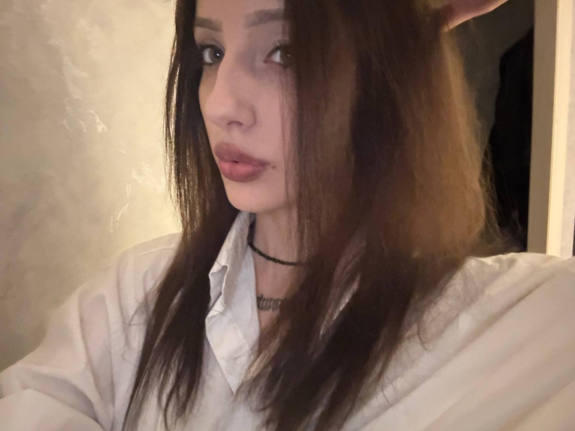 Image of cam model SimonneBrustkern from XloveCam