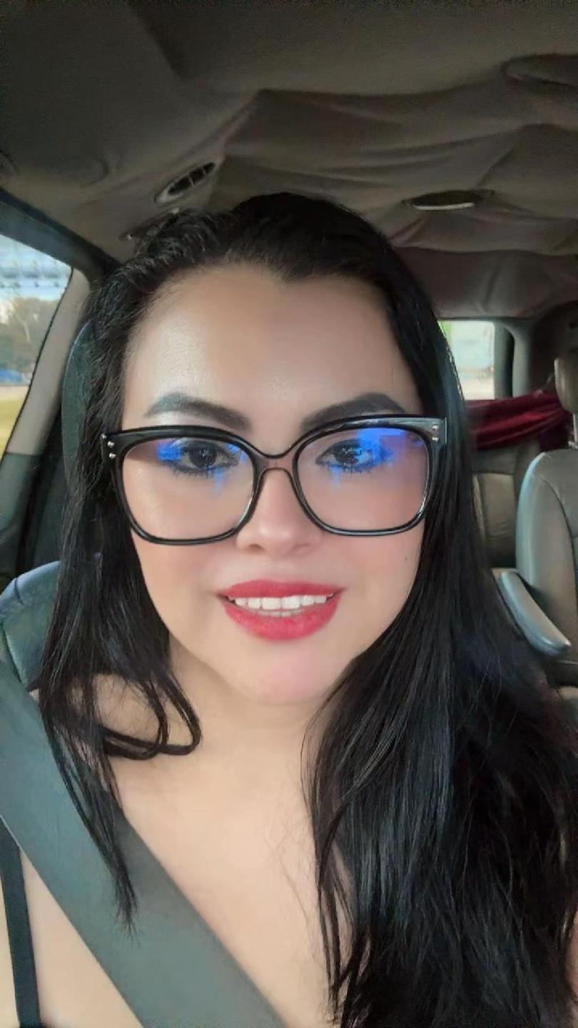 Image of cam model CharlotteDevereaux from XloveCam