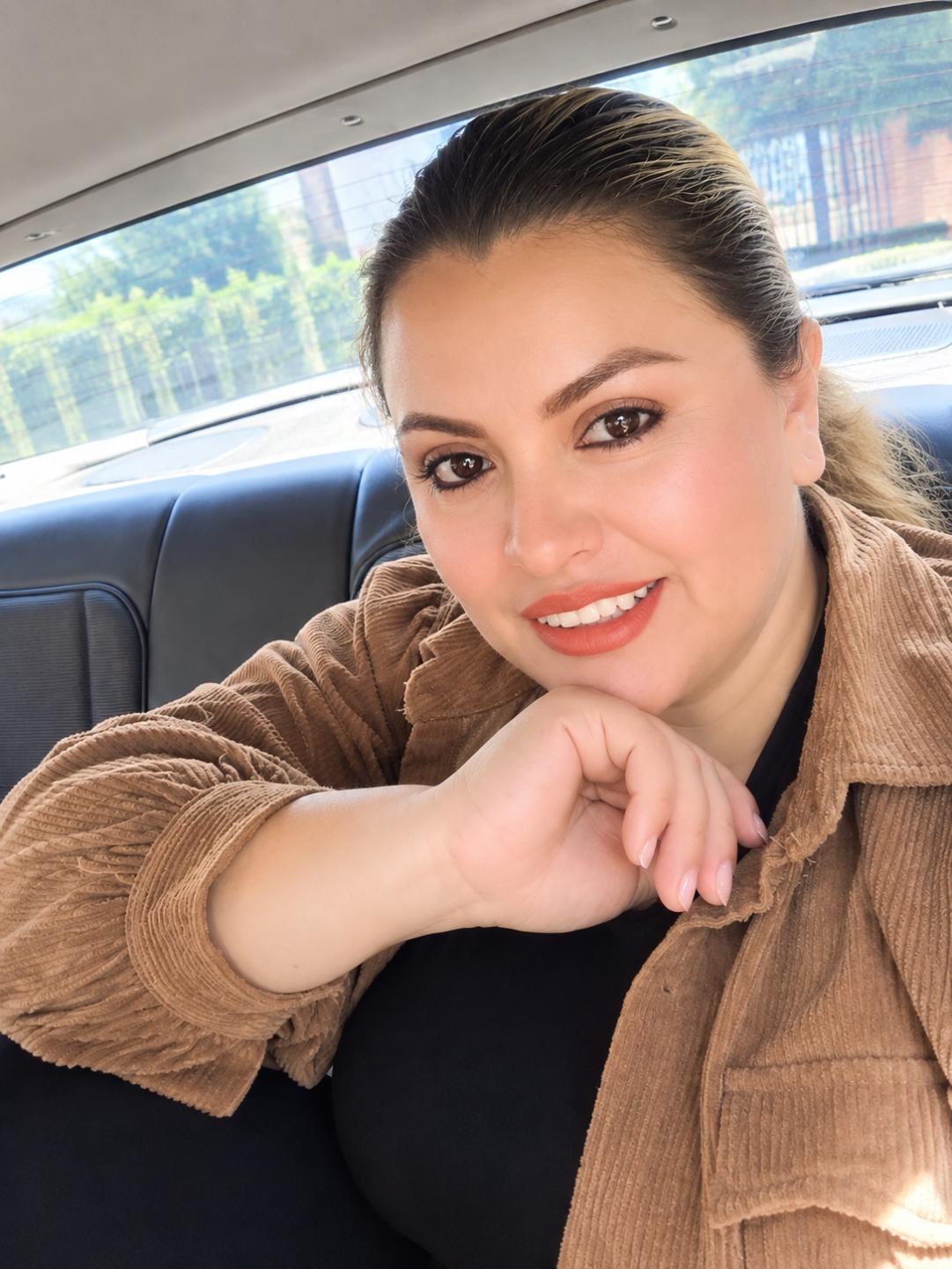Image of cam model CharlotteDevereaux from XloveCam