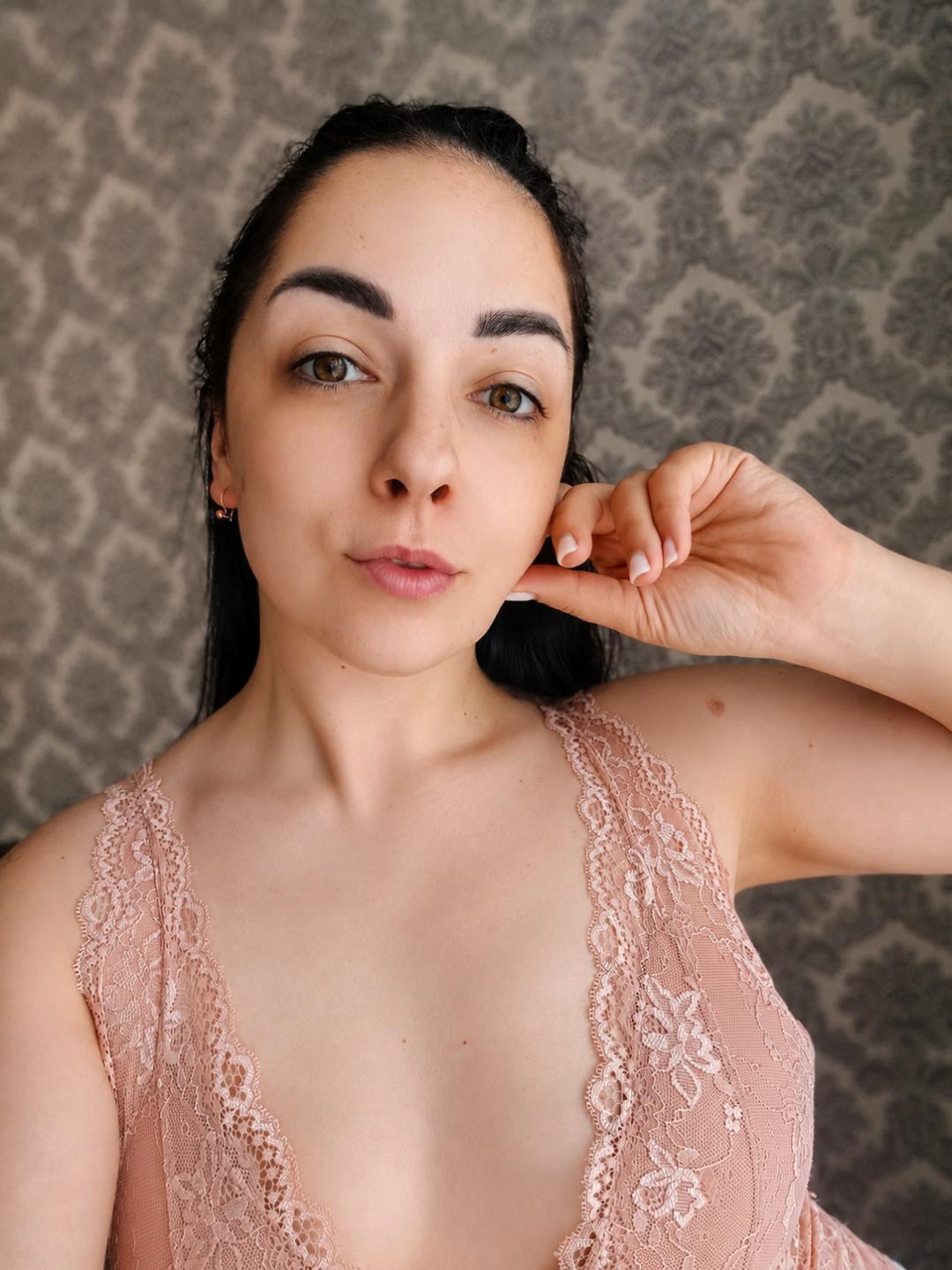 Image of cam model PolinkaN from XloveCam