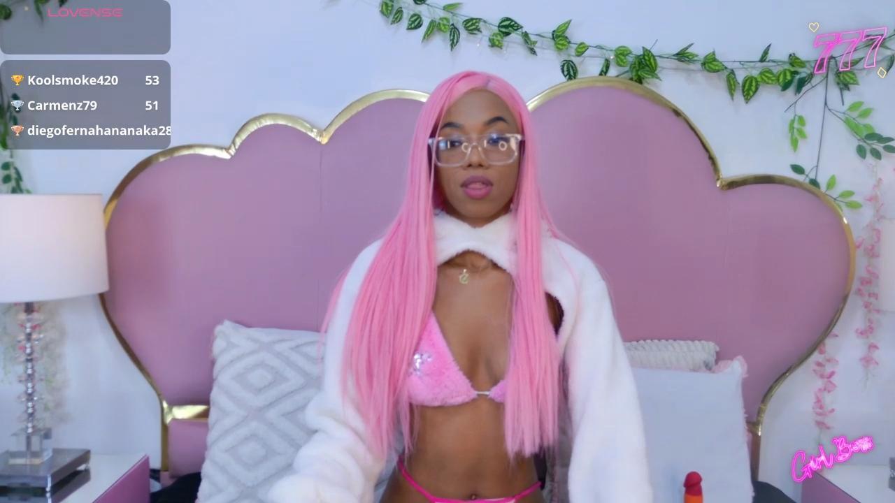 Image of cam model AllisonRomano from XloveCam