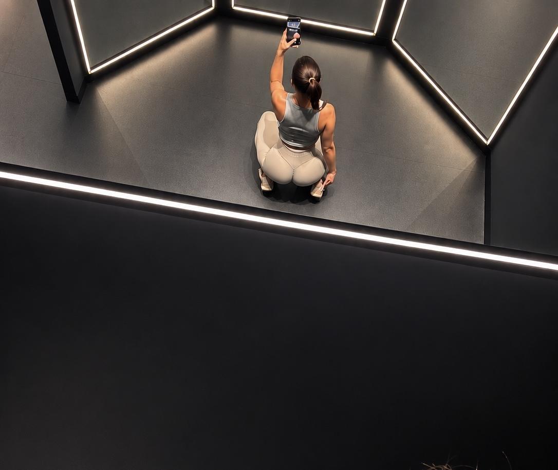 Image of cam model LaJoker from XloveCam