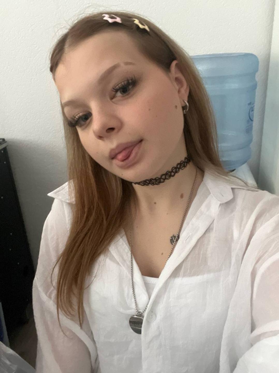 Image of cam model PingKipper from XloveCam
