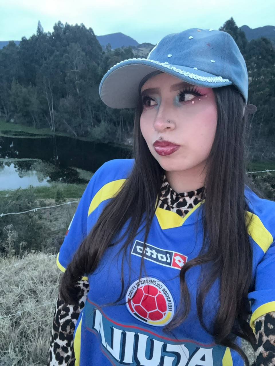 Image of cam model MadeleynRouse from XloveCam