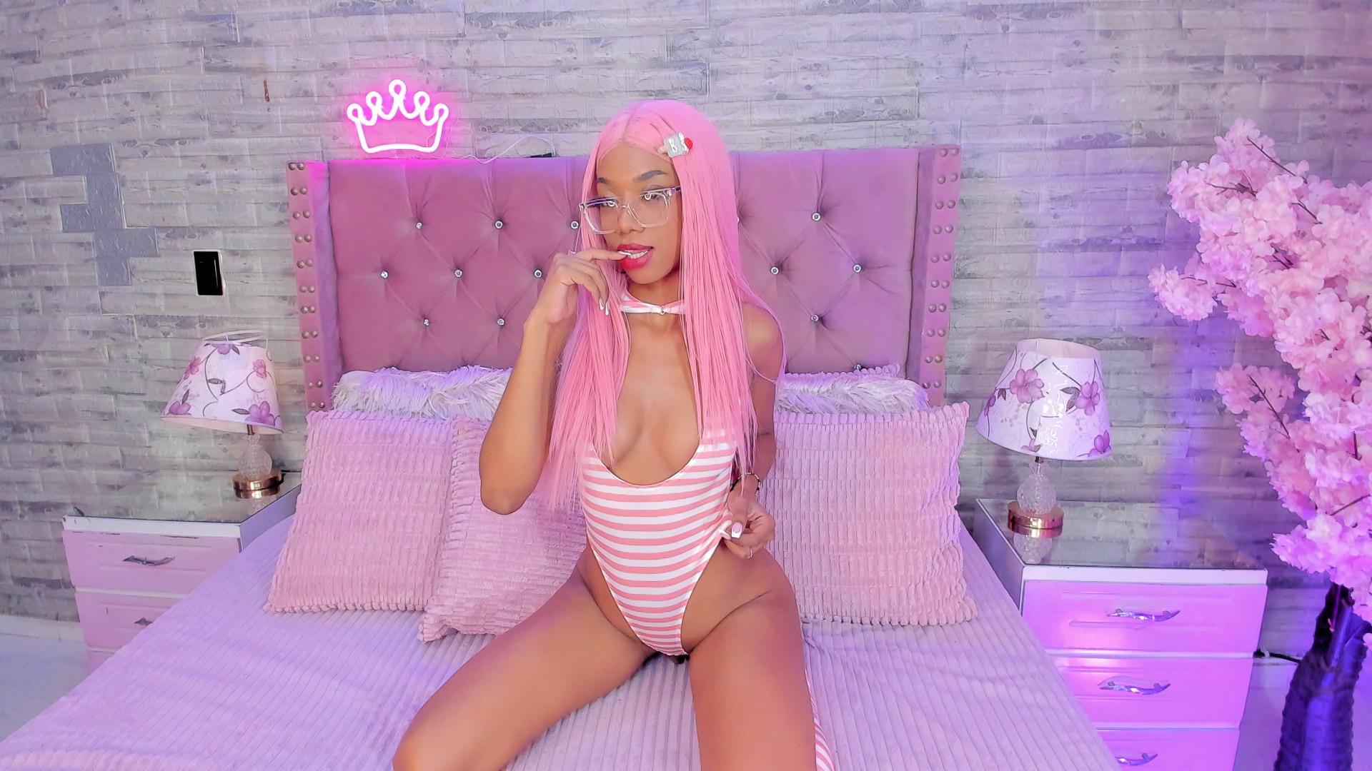 Image of cam model AllisonRomano from XloveCam